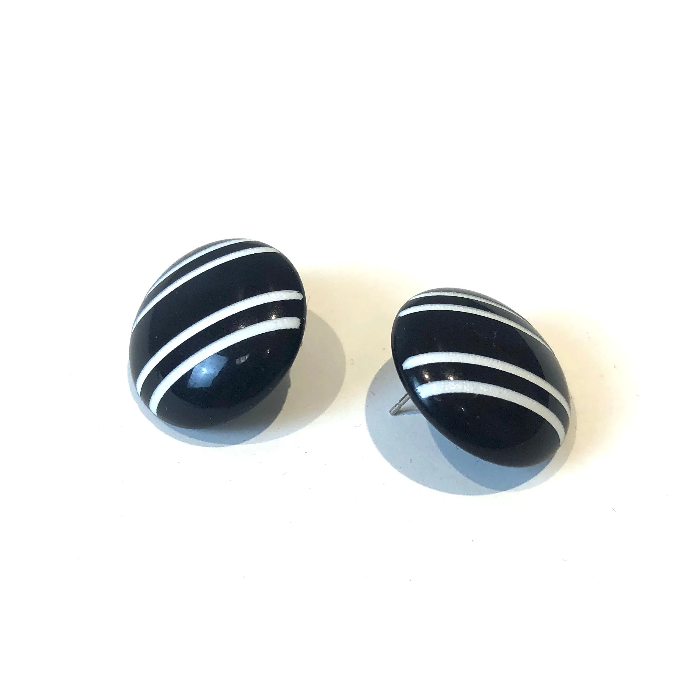 Black & White Pinstripe Retro Button Stud Earrings - Big