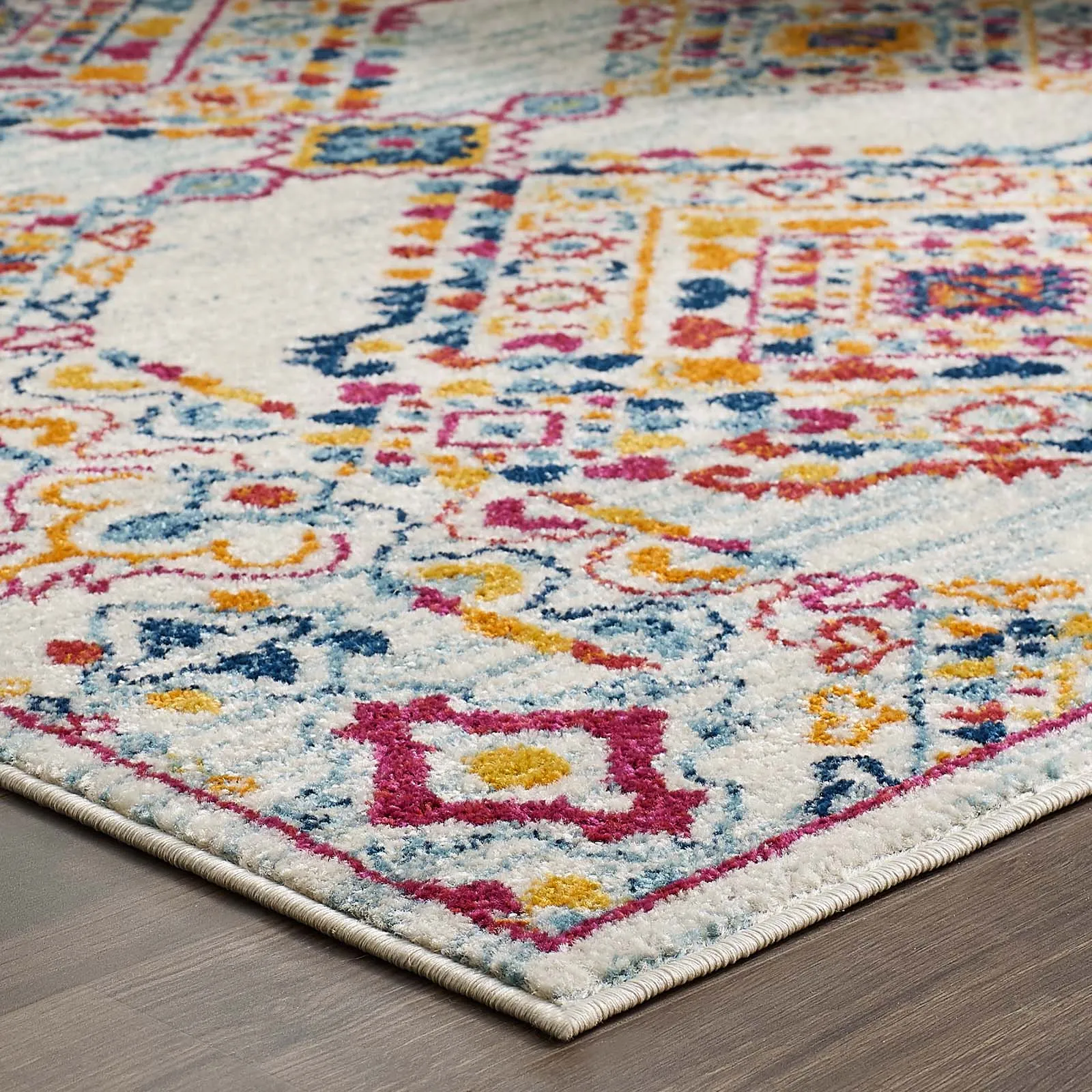 Entourage Khalida Distressed Vintage Floral Lattice Area Rug