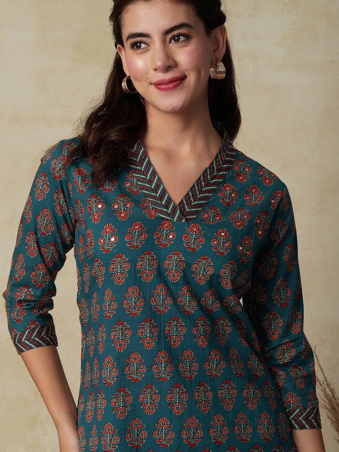 Ethnic Floral & Chevron Printed Straight Fit Kurta with Pant - Teal Blue