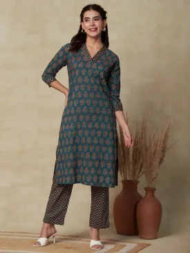 Ethnic Floral & Chevron Printed Straight Fit Kurta with Pant - Teal Blue