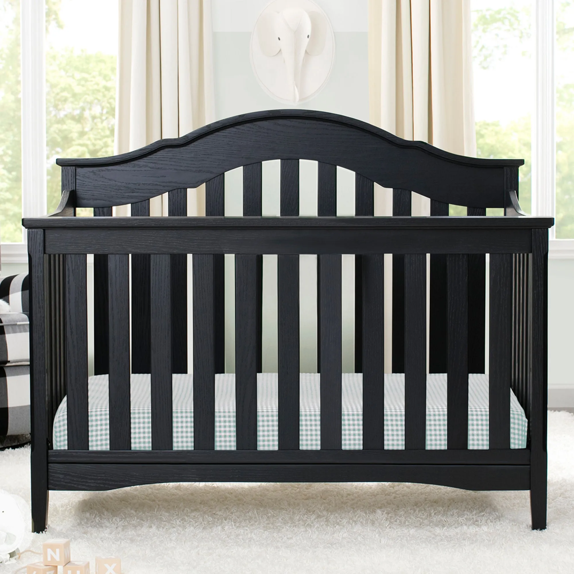 Farmhouse 6-in-1 Convertible Baby Crib