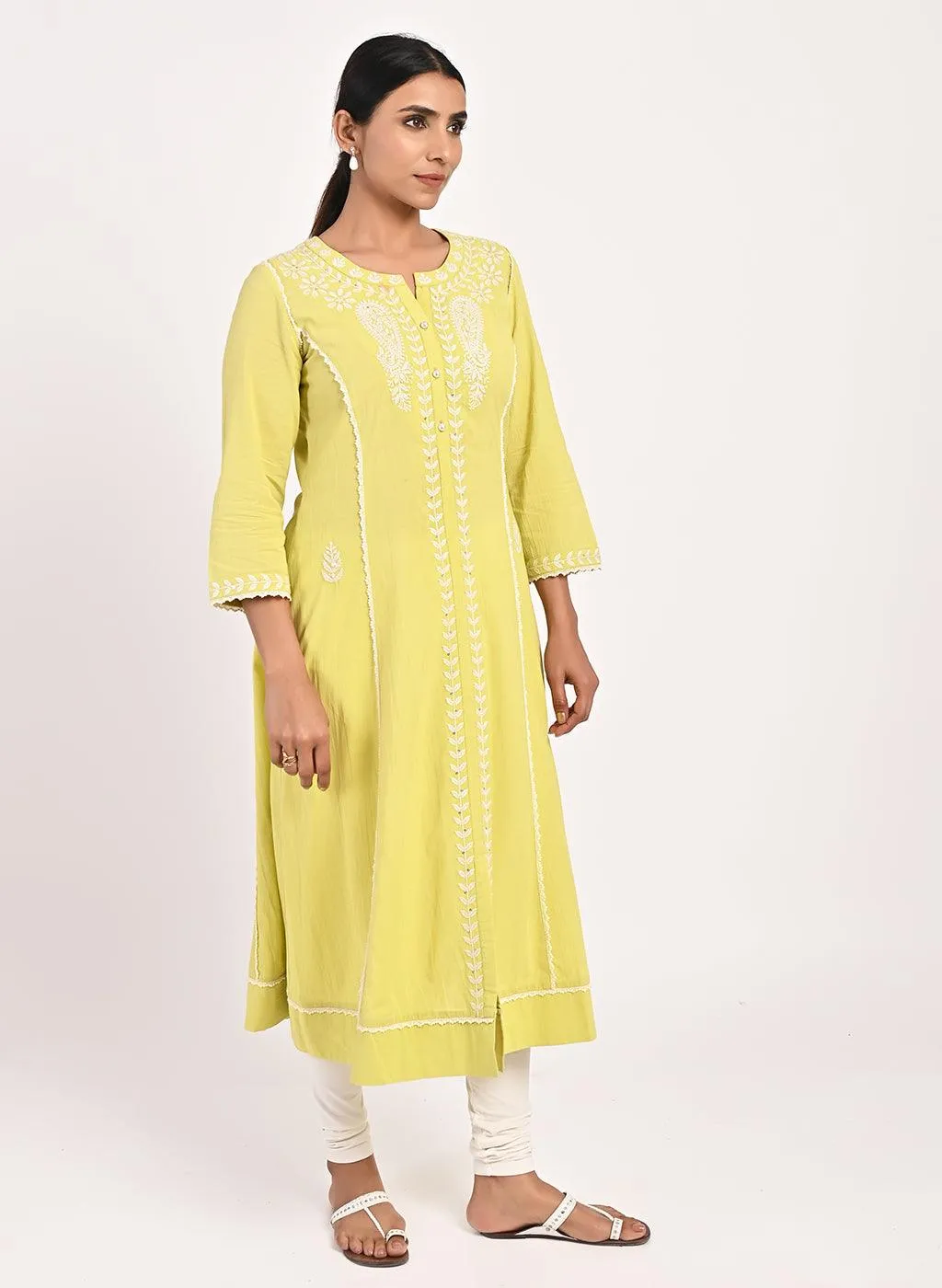 Green Round-neck Embroidered Straight Kurta for Women