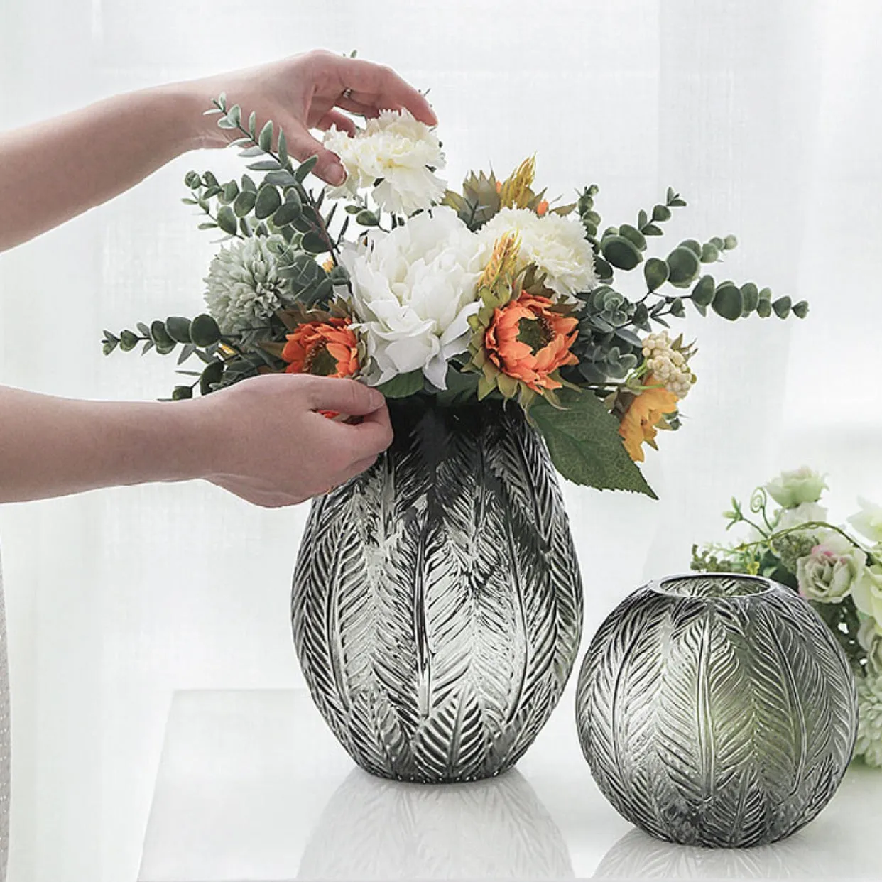 Nordic Leaf Glass Vase